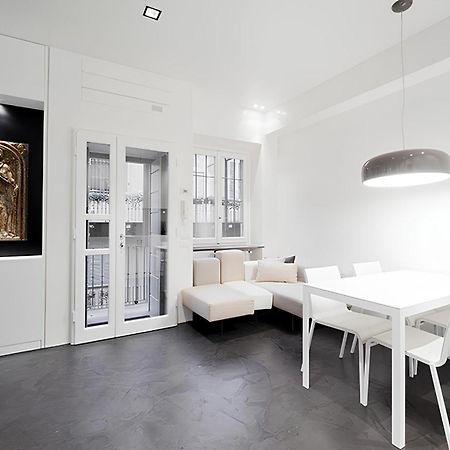 Suite Lux Near Duomo / Mm Tricolore Milan Bagian luar foto